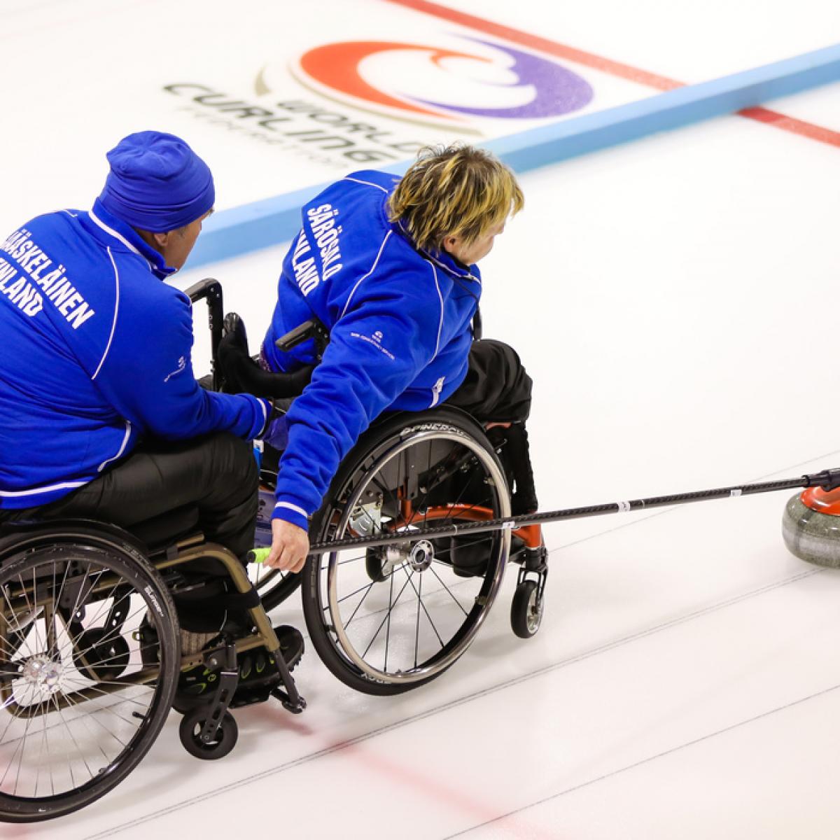 Pyörätuolin-curling